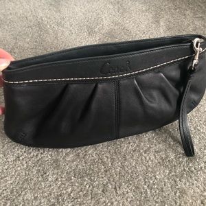 ❤️Coach large  black leather wristlet clutch❤️